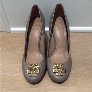 Tory Burch Women's Gray Pumps